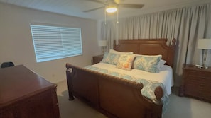 3 chambres, fer et planche à repasser, Wi-Fi gratuit, draps fournis