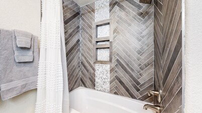 Private luxury 1 bedroom just blocks from CSU campus