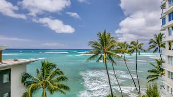 Am Strand, Liegestühle, Strandtücher