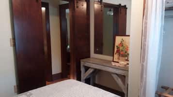 2 chambres, fer et planche Ă repasser, Wi-Fi gratuit, draps fournis