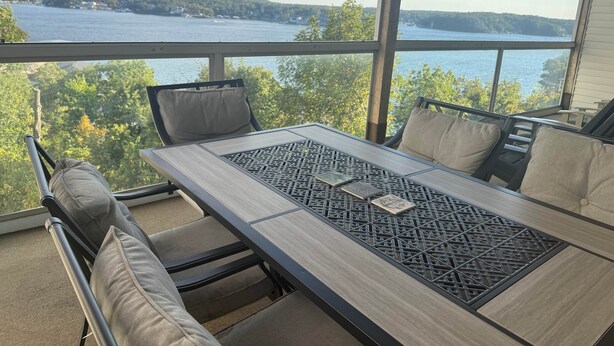 Dining - Emerald Bay Condos Lake Ozark MO (Lake Ozark)