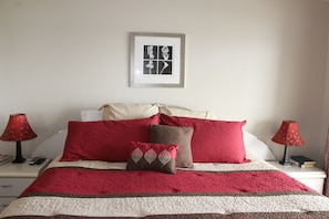 3 Schlafzimmer, Bügeleisen/Bügelbrett, Reisekinderbett, WLAN