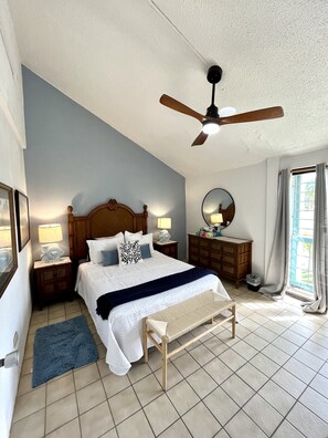 2 bedrooms, in-room safe, desk, iron/ironing board