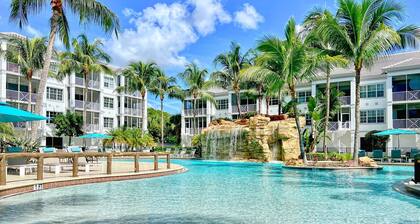 Deluxe Penthouse Luxury!- Beach, Resort Pool, Waterfall!