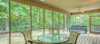 5 BR Large ~ 22ppl ~ 5 miles Rock City-10 milles du centre-ville, pont XL HOT TUB 900sq ft