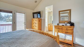 4 slaapkamers, een strijkplank/strijkijzer, reisbedje, wifi