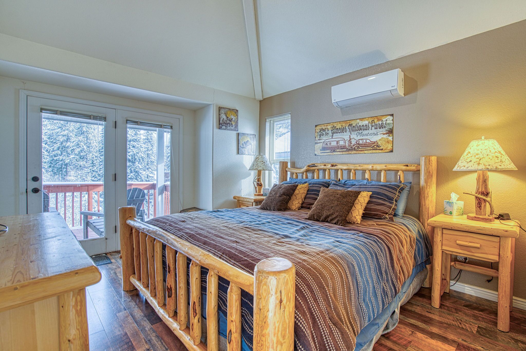 4 عدّة غرف نوم ومكواة/لوح كي وسرير سفر وواي فاي