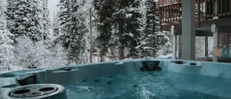 Bain à remous extérieur