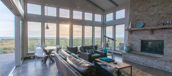 Oceanfront!! -  The Oregon Ocean Home
