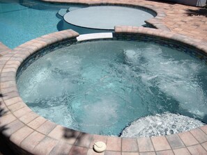 Beheizter Pool
