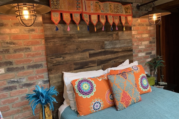 1 bedroom, desk, iron/ironing board, free WiFi