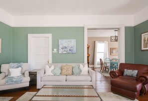 TV, peis og DVD-spiller