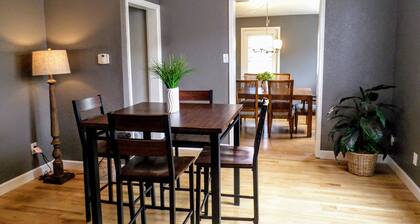 Maison historique de 3 chambres Ă Downtown Cody!