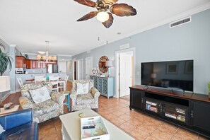 Smart TV, DVD player, video library - BEACHFRONT Panoramic Corner Unit, Beach Service, Wifi, free parking, Sleeps 6! (Panama City Beach)