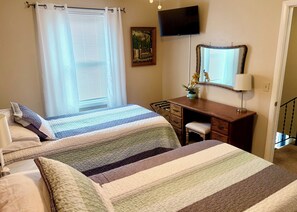 2 多间卧室、办公桌、熨斗/熨衣板、免费 WiFi