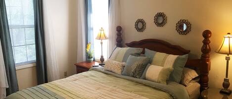 2 bedrooms, desk, iron/ironing board, free WiFi