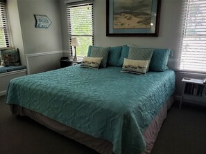 3 室のベッドルーム、アイロン / アイロン台、旅行用ベビーベッド、WiFi (無料)