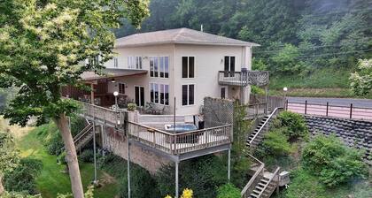 LAKE HOUSE, Waterfront Retreat, Eagles, Sunsets on Susquehanna with DOCK