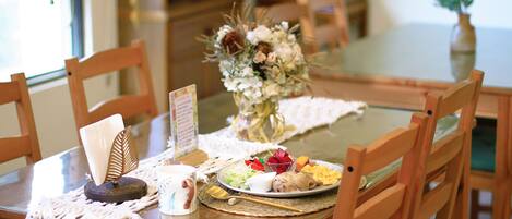 Free daily full breakfast