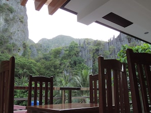 Outdoor dining - Angelic Tourist Inn (El Nido)