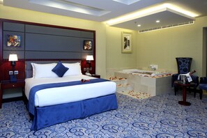 Executive Suite, Jetted Tub