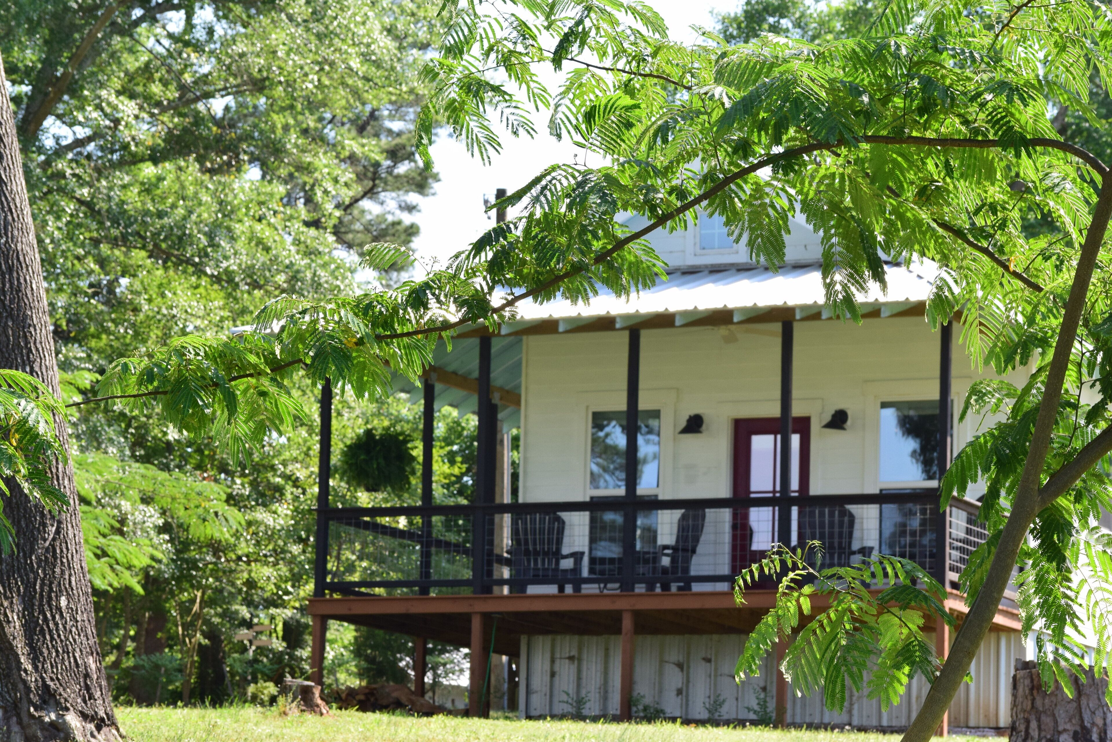 Sproul Lakefront Story Cottage