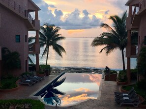 Outdoor pool - Amazing Beachfront Condo with Pool and Beach - Luna Encantada G2 (Playa del Carmen)