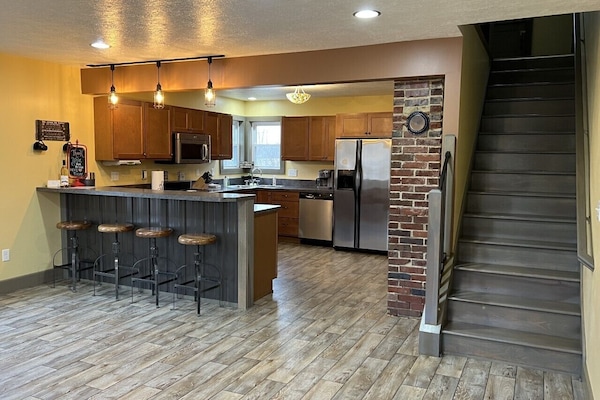 Kitchen and bar area
