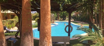 Luxus-Apartment mit 2 Schlafzimmern im 5 * Panorama Park, Sat-TV-WLAN