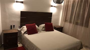 2 slaapkamers, een strijkplank/strijkijzer, gratis wifi, beddengoed