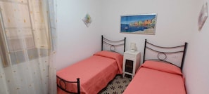 3 habitaciones, tabla de planchar con plancha y wifi gratis