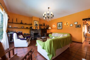 3 Schlafzimmer, Bügeleisen/Bügelbrett, Internetzugang, Bettwäsche