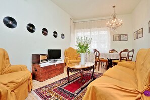 Smart TV, books