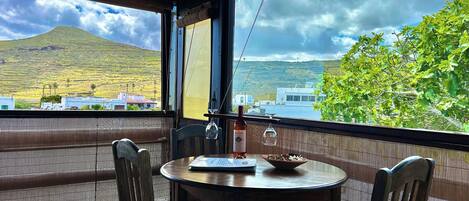 屋外ダイニングエリア