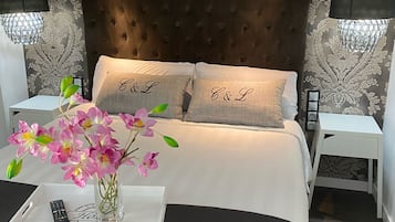 1 slaapkamer, een bureau, geluiddichte muren