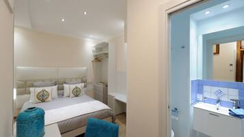 2 bedrooms, in-room safe, iron/ironing board, free WiFi