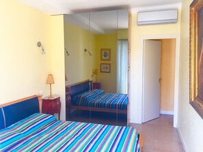 2 chambres, fer et planche à repasser, Wi-Fi, draps fournis