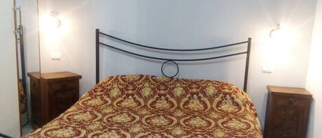 1 غرفة نوم ومكتب وواي فاي مجانًا وملاءات أسرّة