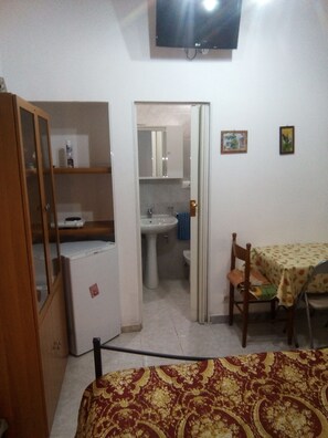 1 Schlafzimmer, Schreibtisch, kostenloses WLAN, Bettwäsche