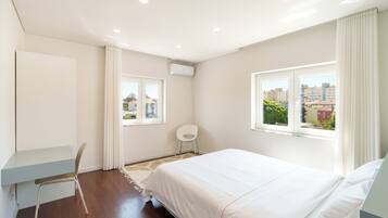 4 habitaciones, tabla de planchar con plancha y wifi gratis