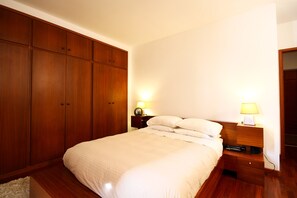 2 habitaciones, tabla de planchar con plancha y wifi gratis 