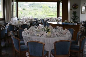 Dinner served - Residence Centanni (Bagno a Ripoli)