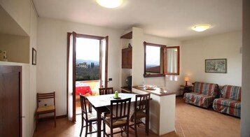 Apartamento, 1 habitación, terraza | Caja fuerte, escritorio, sistema de insonorización