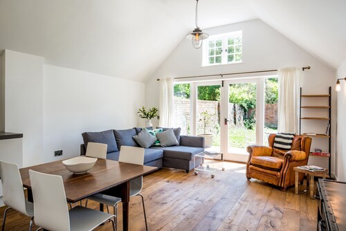 Lovely rural cottage close to Camber Sands,Dungeness,Rye. Family friendly.