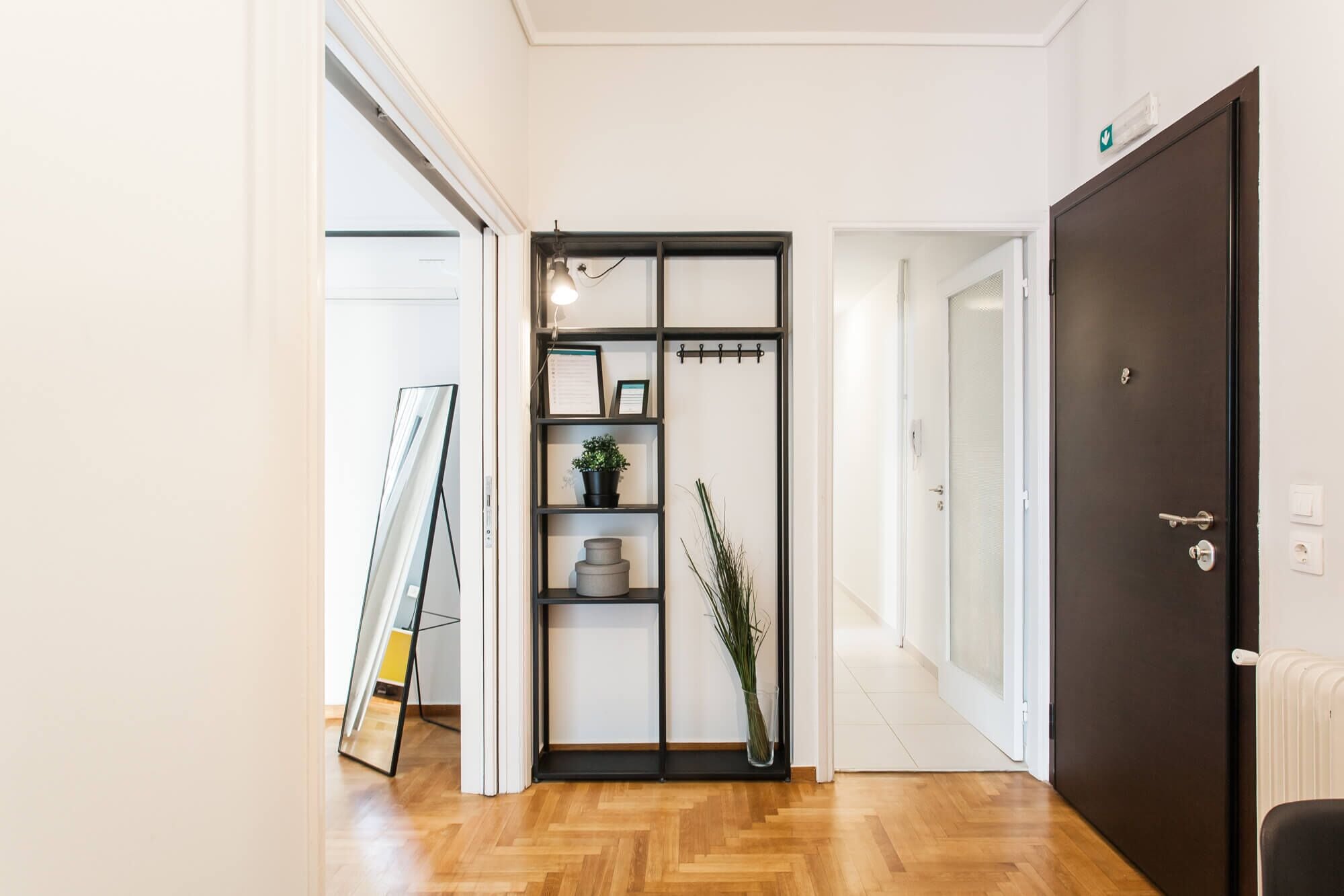 المنشأة من الداخل