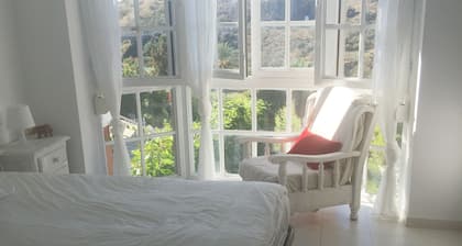 Schönes Reihenhaus in Añoreta Golfplatz (Málaga) und 5 min vom Strand entfernt.