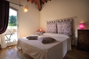 3 bedrooms, iron/ironing board, Internet, bed sheets