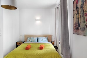 2 bedrooms, desk, iron/ironing board, travel cot