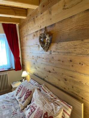 1 bedroom, soundproofing, iron/ironing board, WiFi