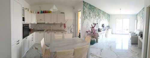 SIRMIONE PENTHOUSE LAKE VIEW CIN IT017179C2TL8GRZHV